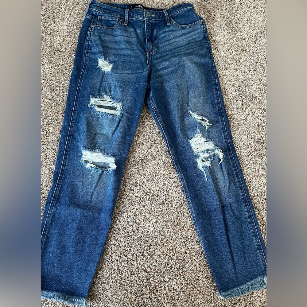 HOLLISTER DISTRESSED HIGH-RISE MOM JEAN. SZ W28 L27 7R